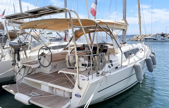 Dufour 382