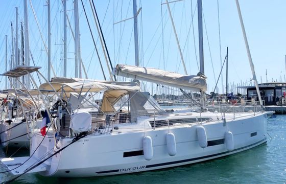 Dufour 390