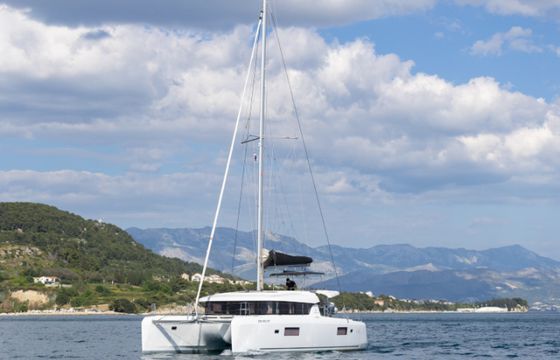 Lagoon 42