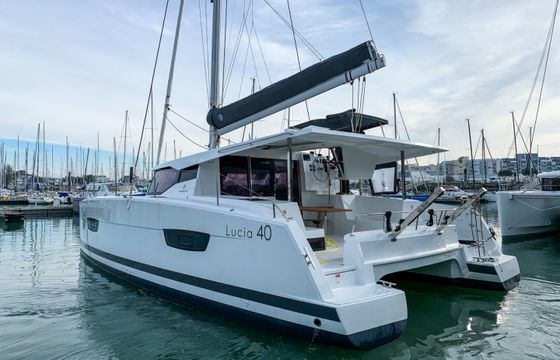 Fountaine Pajot Lucia 40