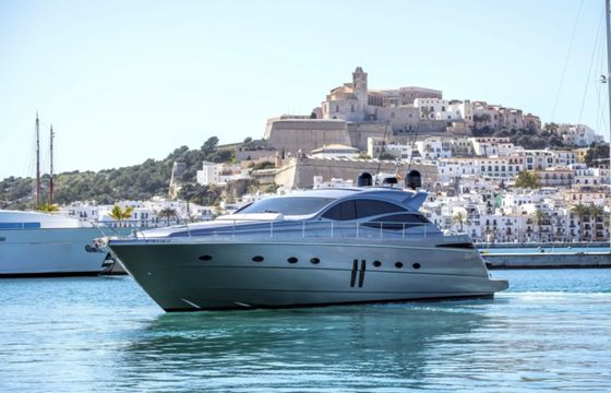 Pershing 62