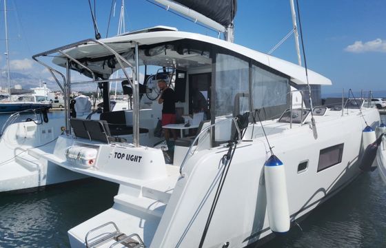 Lagoon 42