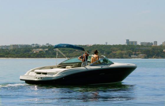 Sea Ray 220 Select