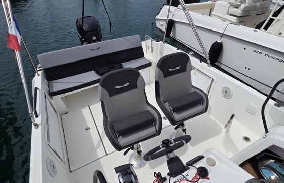 Bénéteau Flyer 8