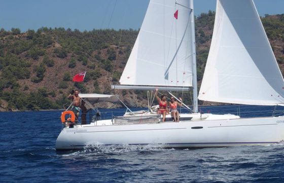 Bénéteau Oceanis 37