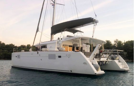 Lagoon 450 F