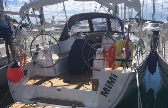 Bavaria Cruiser 37