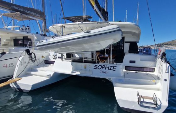 Lagoon 42