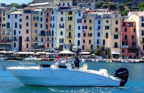 Sessa Marine Key Largo 24