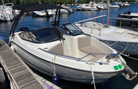 Quicksilver Activ 605 Bowrider