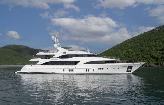 Benetti SUR LA MER