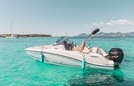 Quicksilver Activ 605 Sundeck