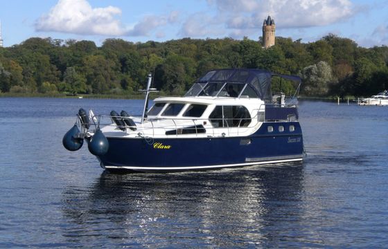 FB-Yachtcharter Succes 108 Ultra New Line