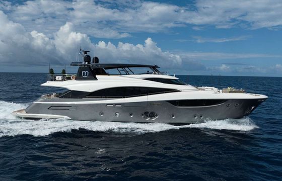 MonteCarloYachts CIELO NERO