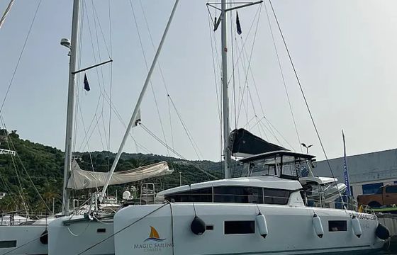 Lagoon 42