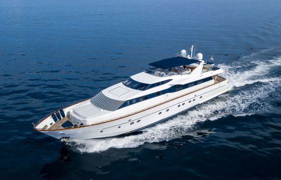 Falcon 106ft