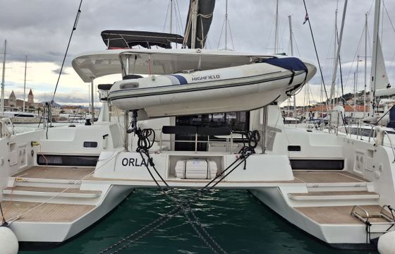 Lagoon 42