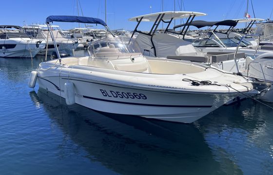 Jeanneau cap camarat 715