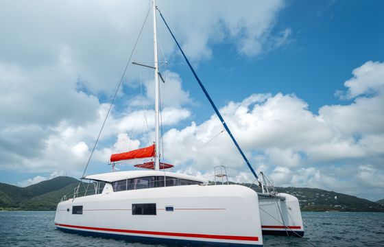Lagoon 42