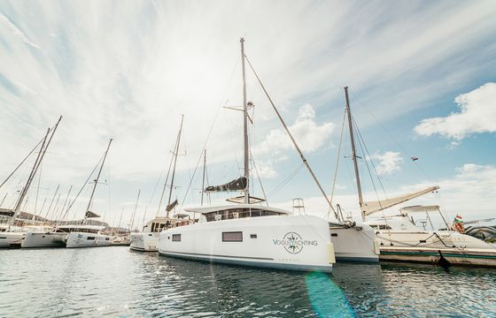 Lagoon 42