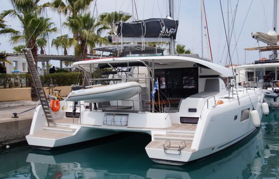 Lagoon 42