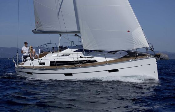 Bavaria Cruiser 37