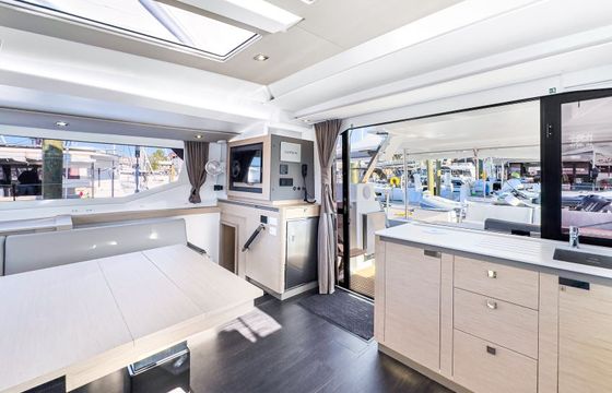Fountaine Pajot Tanna 47 Maestro