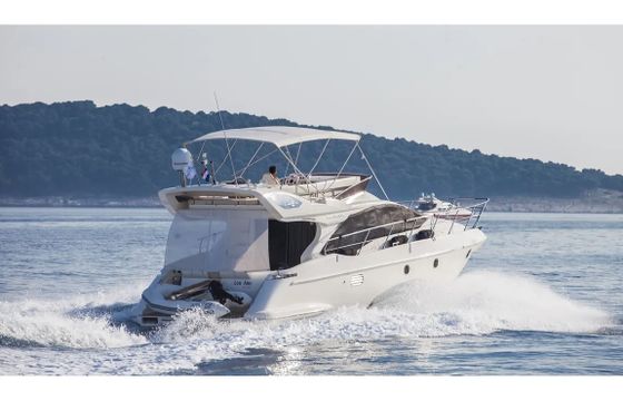 Azimut Yachts Azimut 43 Fly