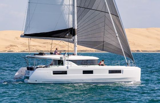 Lagoon 46 ---