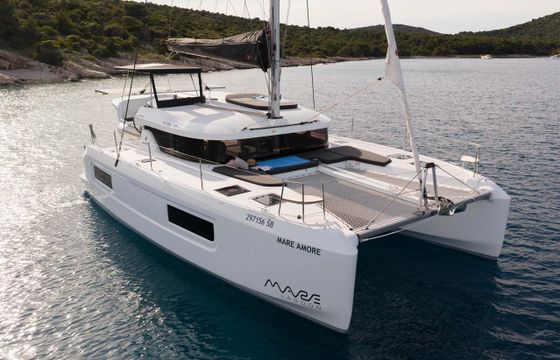 Lagoon 38
