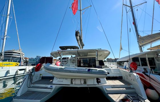 Lagoon 42