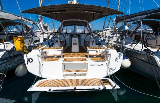 Beneteau Oceanis 38