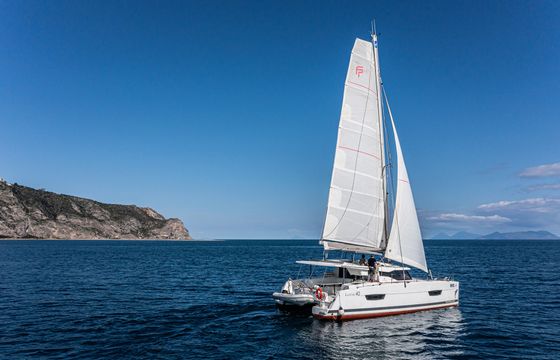 Fountaine Pajot Lucia 40