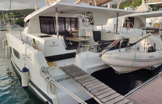 Fountaine Pajot Lucia 40