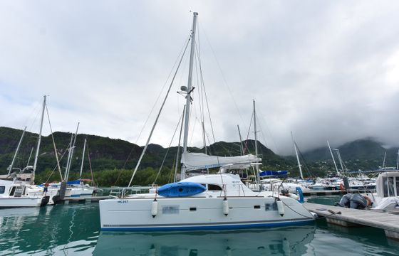 Lagoon 380