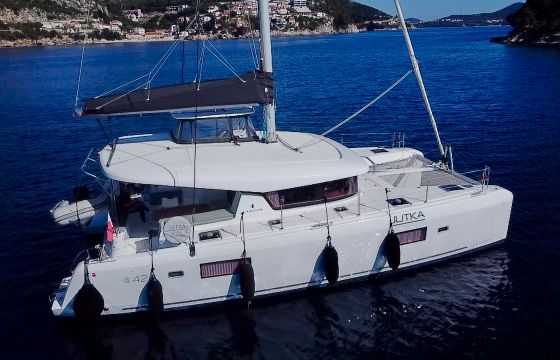 Lagoon 42