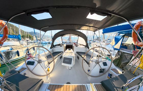 Beneteau 43
