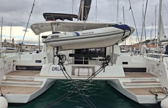 Lagoon 42