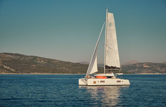 Lagoon 42