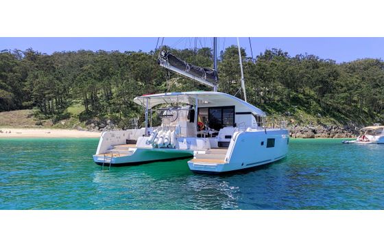Lagoon 42