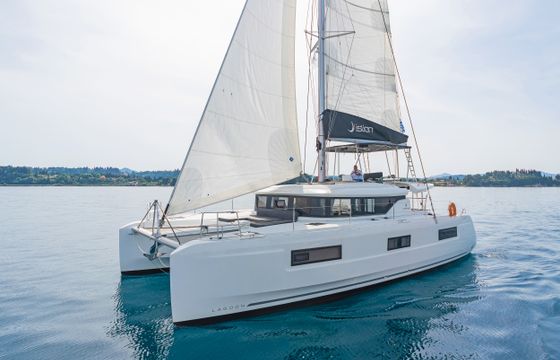 Lagoon 46 A/c & Gen & Wm