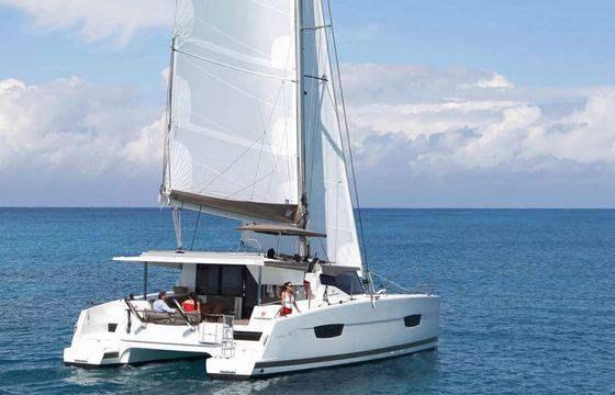 Fountaine Pajot Lucia 40 (3cab)