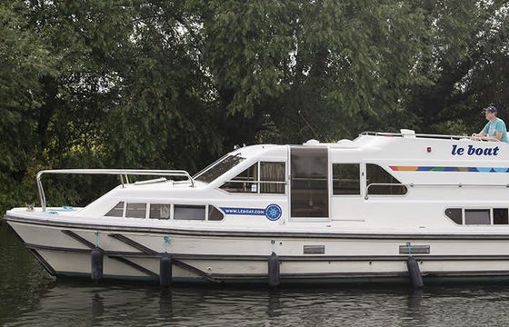 Le Boat Crusader