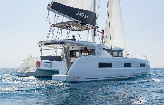 Lagoon 46 A/c & Gen & Wm
