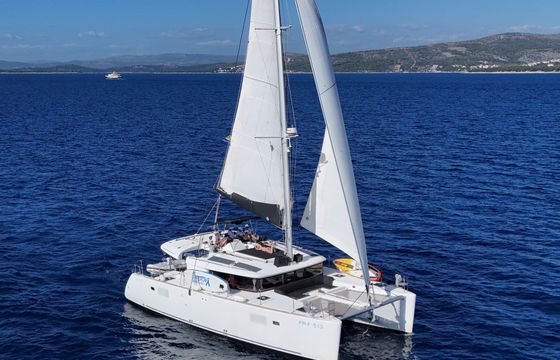 Lagoon 450 F