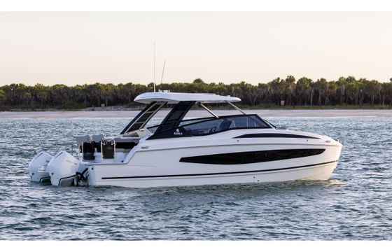 Aquila Boats Aquila 32 Sport
