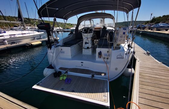 Bavaria Cruiser 36