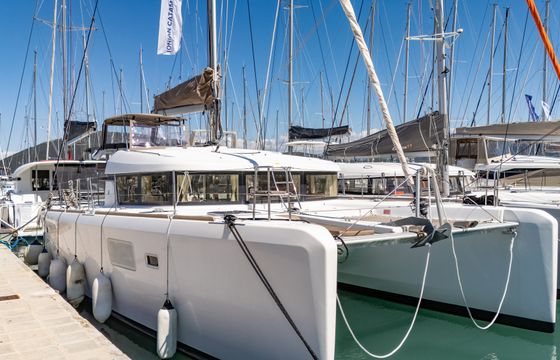 Lagoon 39