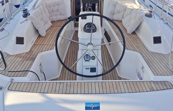 Bavaria Cruiser 33