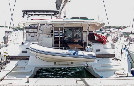 Lagoon 42